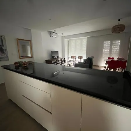 Apartamento Precioso Con Patio *