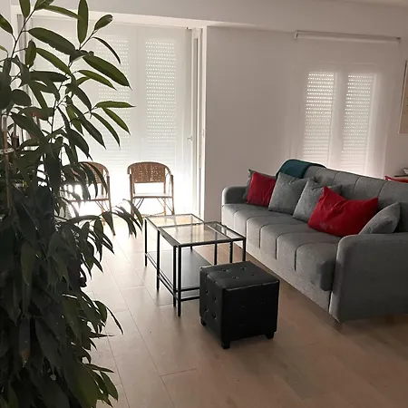 Precioso Con Patio Apartment *